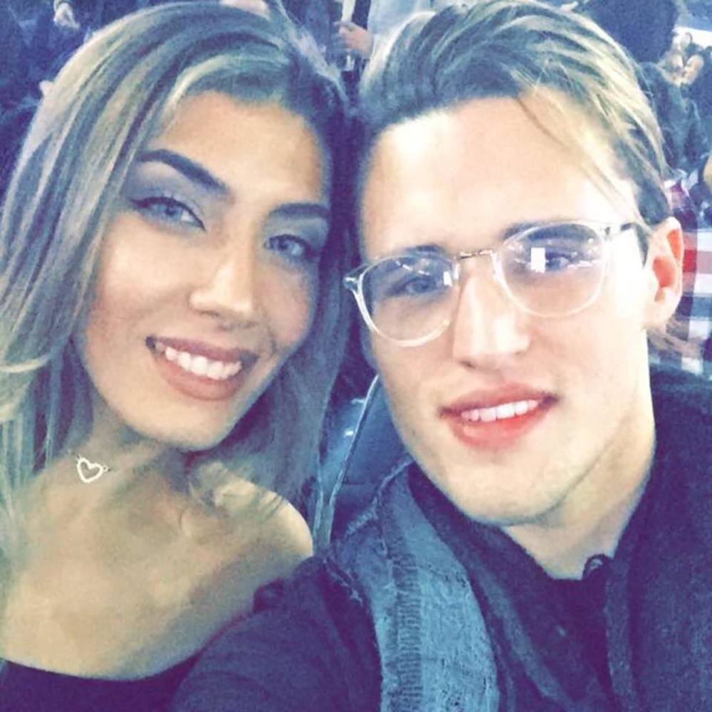 Meet your Posher, Crystal